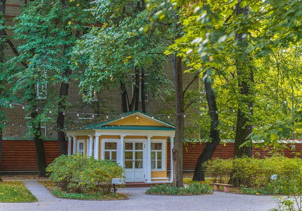 Экскурсия в музей-усадьбу Льва Толстого в Хамовниках с прогулкой по району - фото 1