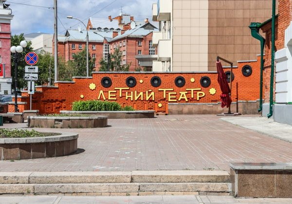 «Путешествие в театральное закулисье»: экскурсия в театр - фото 1