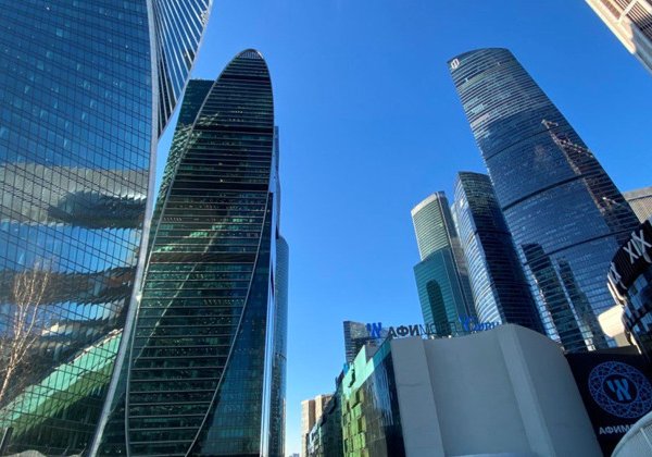 «Бизнес и ничего лишнего»: прогулка по «Москва-Сити»