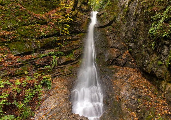 Экскурсия в Шемаху и Габалу: Джума-мечеть, водопад и озеро Нохур - фото 1