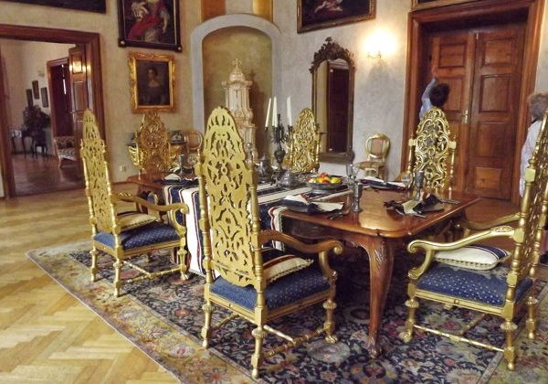 Замок и средневековая корчма Детенице - фото 1