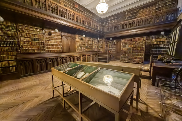 Фото - экскурсия: Библиотека имени Горького в здании Бестужевских курсов