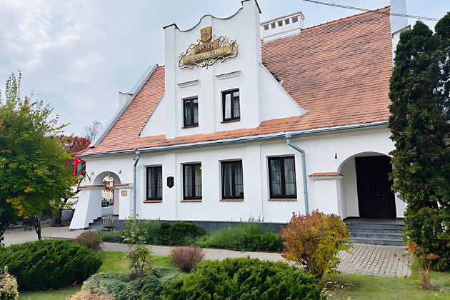 Прогуляйтесь по историческому центру Бреста и узнайте его архитектурные тайны