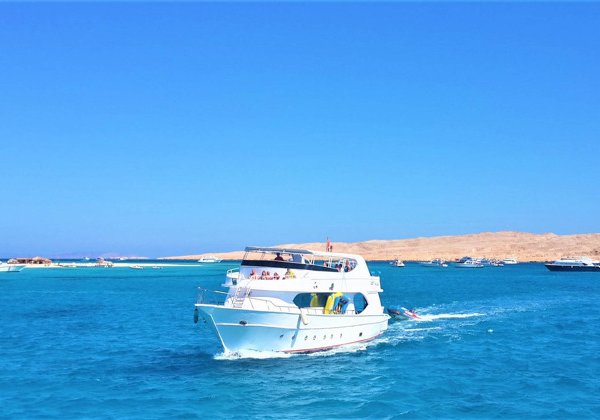 Частная прогулка на лодке в Хургаде