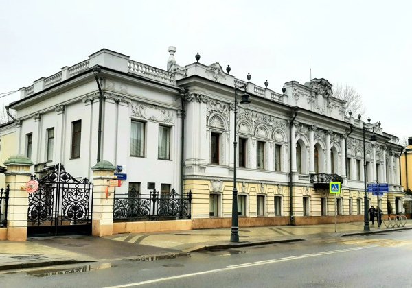 Денежная Пречистенка — прогулка по дворянским особнякам и усадьбам