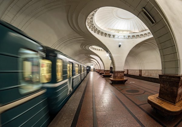 Роскошь старого метро — пешеходная экскурсия по станциям сталинской эпохи