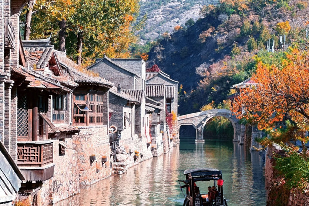 Водный город Губэй и участок Сыматай Великой Китайской стены