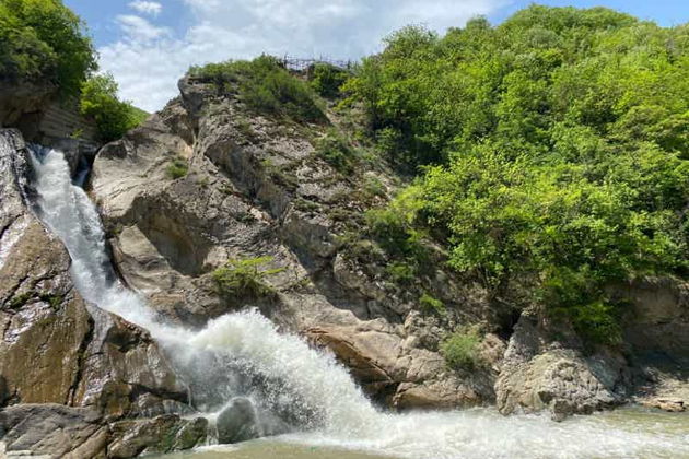 Водопад Хучни и экраноплан «Лунь»  -2