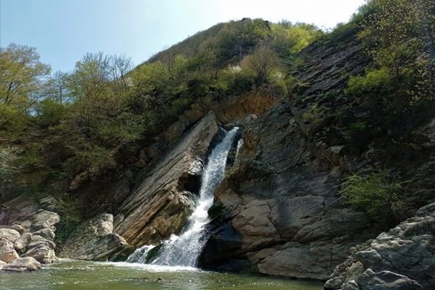 Водопад Хучни и экраноплан «Лунь»  -4