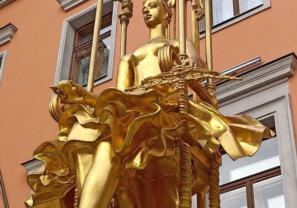 Любовь и кровь — пешеходная экскурсия с погружением в арбатские истории - фото 1