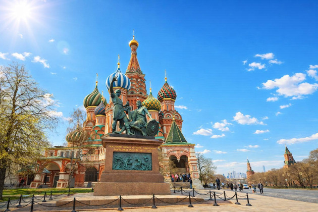 Автобусный тур по ключевым достопримечательностям Москвы с пешими прогулками за 3,5 часа