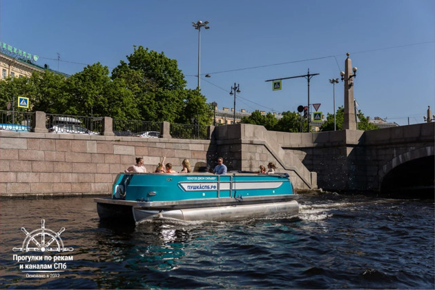 Утренняя прогулка по рекам и каналам Петербурга