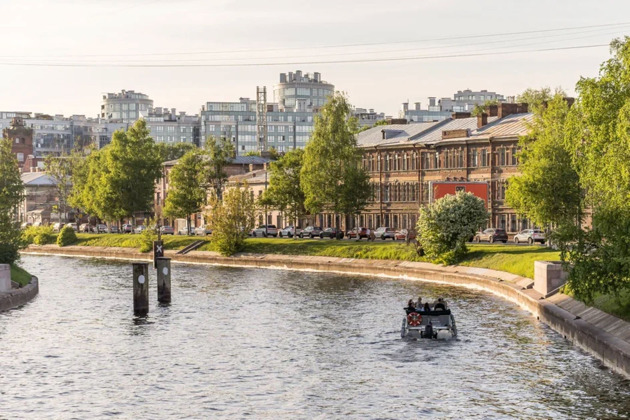 Прогулка по набережной Петроградской стороны