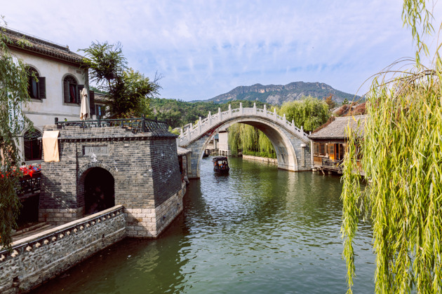 Экскурсия из аэропорта и обратно: стена Симатай и водный город Губэй