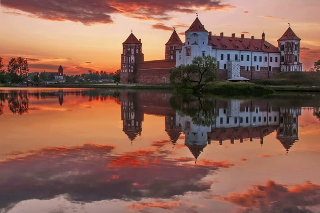 Однодневный тур из Бреста по ключевым достопримечательностям Беларуси: Коссово, Мир и Несвиж