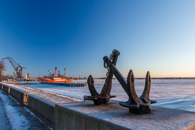 Кронштадт: Морской собор, Петровский док, "Остров фортов" и музеи