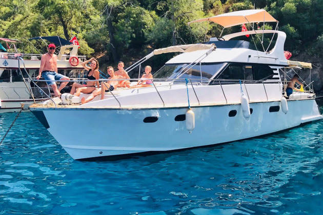Прогулка на яхте по живописным бухтам Фетхие в мини-группе