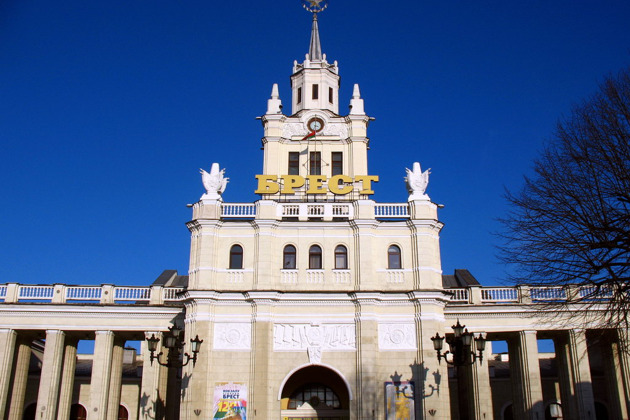 Авто-пешеходная экскурсия по Бресту: история и атмосфера города