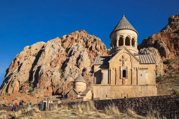 Внедорожный тур к Смбатаберду, Зорац и гейзеру Орбатег