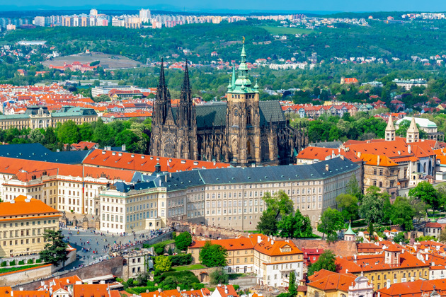 Билет в Пражский Град: посещение дворца, собора и Золотой улочки