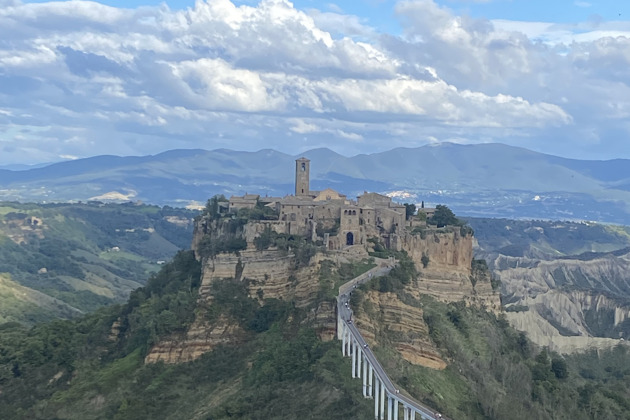 Прогулка по заброшенному городу Чивита-ди-Баньореджо