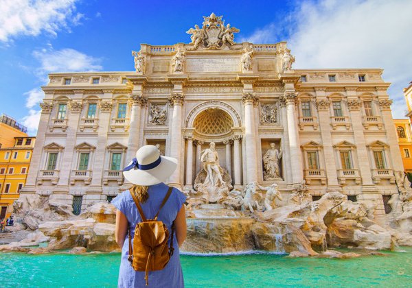 Впервые в Риме 