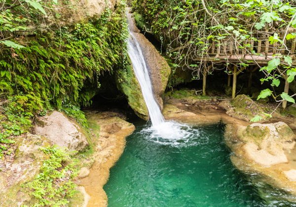 Сафари на джипах: водопад Тургут, пляж Иисуса и обед - фото 2