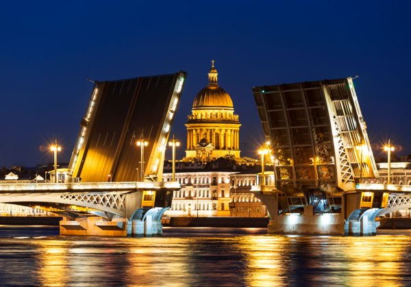 Воскресный джаз на воде. Петербург в чарующей мелодии живой музыки - фото 2