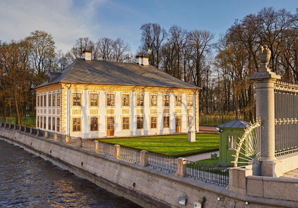 Обзорная экскурсия «Северная Венеция: 5 рек и каналов Петербурга» - фото 1