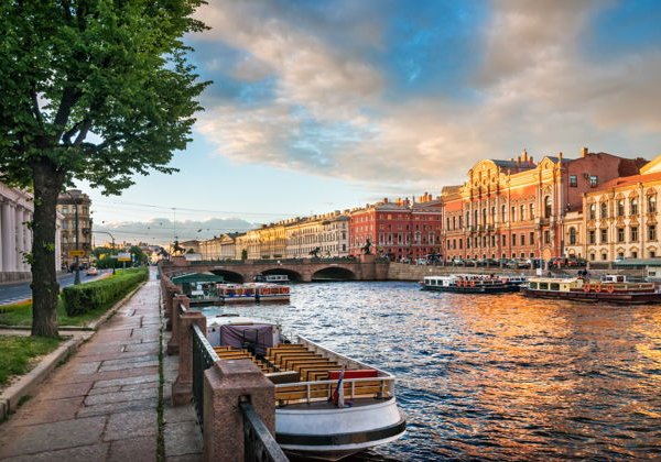 Обзорная экскурсия «Парадный Петербург» - фото 1