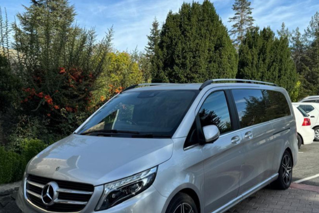 Вип-трансфер на Mercedes V-Class из аэропорта Ларнаки