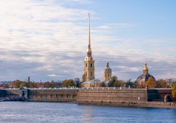 На кораблике по Парадной части Невы 
