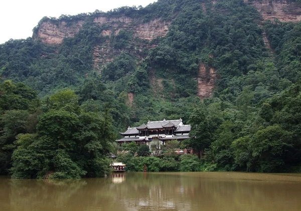 «Священная гора и древняя вода: даосский день из Чэнду» - фото 1