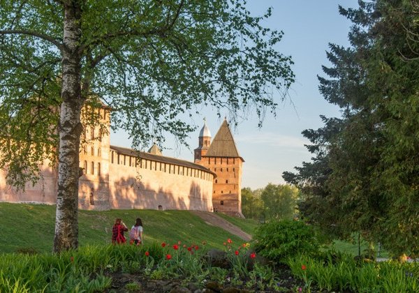 "Истории Новгородского Кремля"