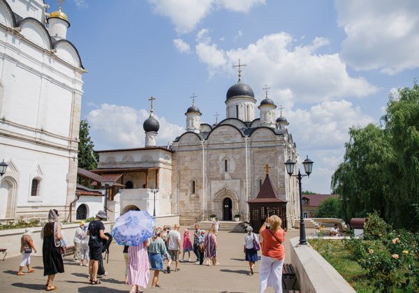 Черное золото России: Серпухов, усадьбы Подмосковья и осетровая ферма - фото 3