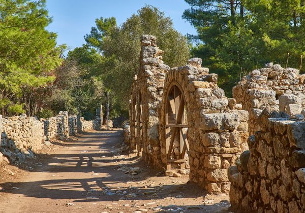 Пылающая гора, древний Олимпос, пляж Чиралы и ужин на реке в Кемере - фото 4