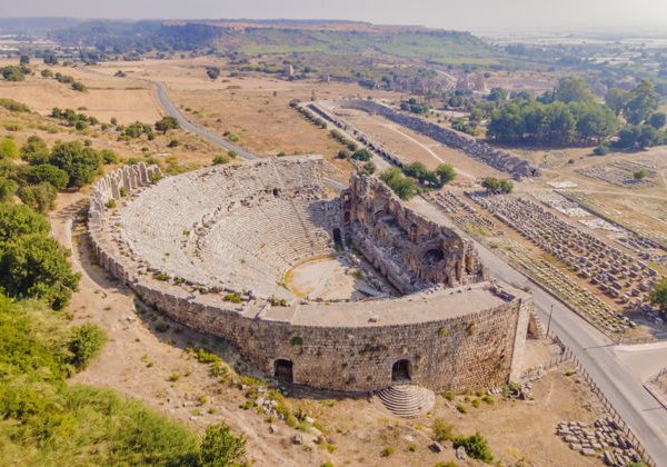 Водопад Верхний Дюден, античный Перге и вечернее шоу The Land of Legends - фото 4