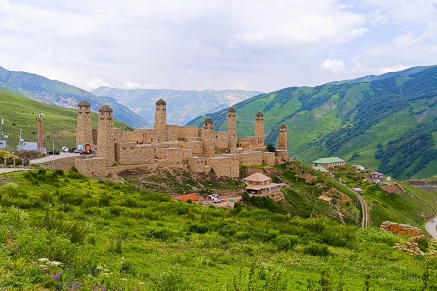 Поездка в Шаро-Аргун, дорога к горам и водопадам