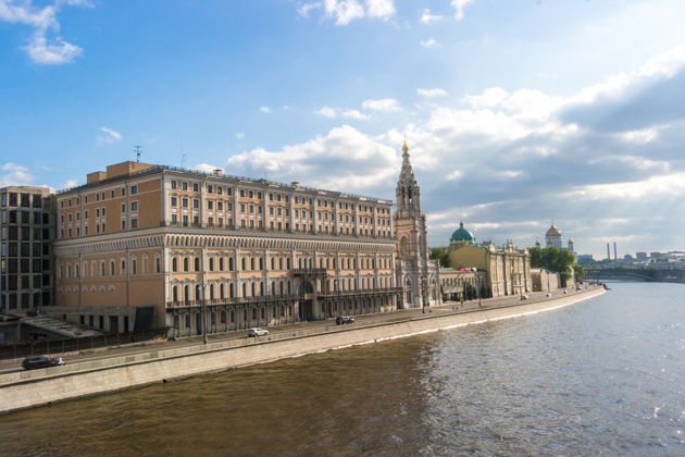 Обзорная прогулка на теплоходе по Историческому маршруту с гидом - фото 4