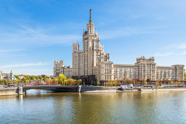 Прогулка по реке на теплоходе по Историческому маршруту с рассказом гида