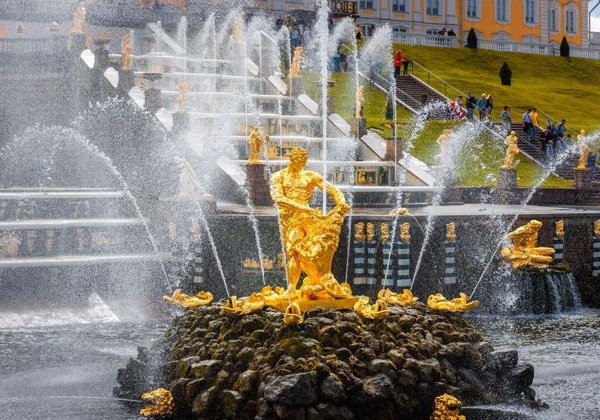 Фонтаны Петергофа на метеоре - фото 3