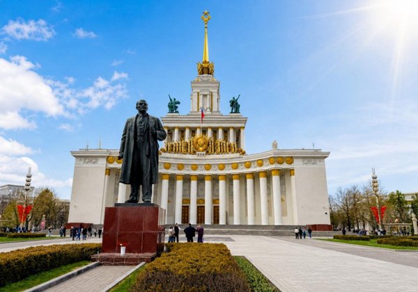 ВДНХ. Советское наследие — самостоятельный квест в мессенджере (без гида)