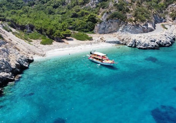 Морское приключение из Кушадасы с остановками в лучших бухтах