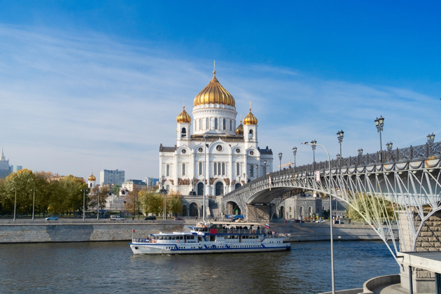 Речная прогулка по Москве-реке с обзором достопримечательностей от Храма Христа Спасителя