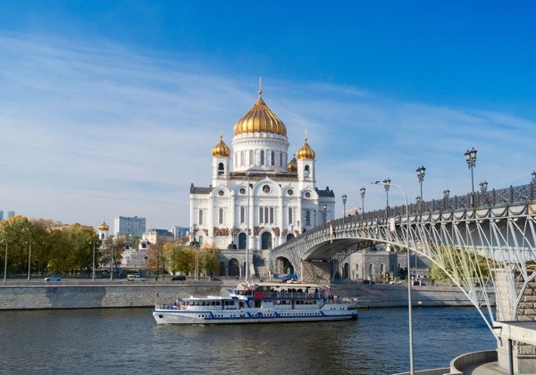 Обзорная речная прогулка по Москве-реке от Храма Христа Спасителя