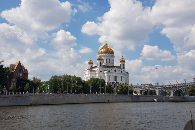 Сладкая прогулка по Золотому острову у стен кремля-3