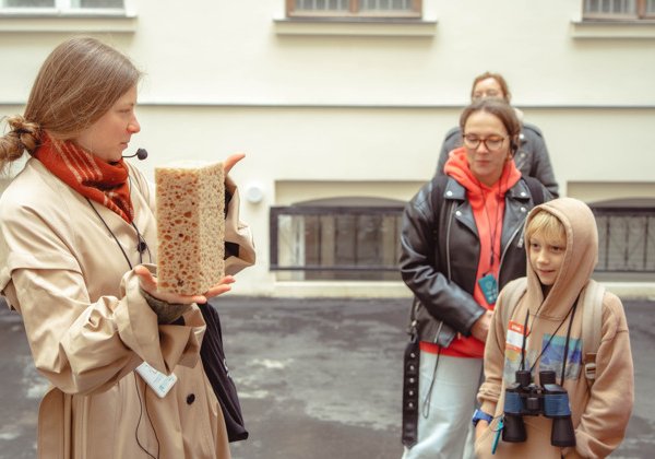 Дом переехал: семейная экскурсия про расширение Тверской (8-12 лет)