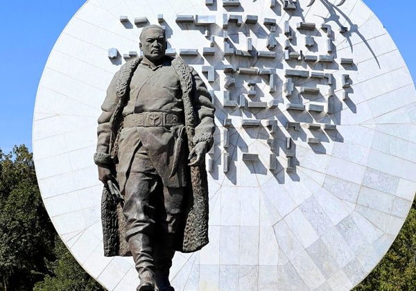 Бишкек: скрытые жемчужины и главные достопримечательности - фото 1