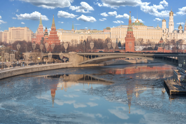 Прогулка с фотоаппаратом от Крымского моста к древней белокаменной столице