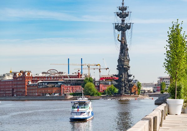 Пешеходная фотоэкскурсия от Крымского моста до белокаменной Москвы